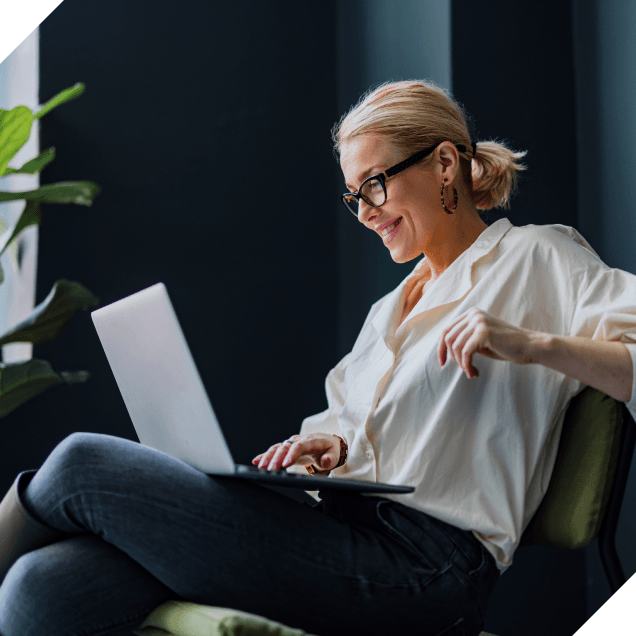 Hero woman using laptop v1